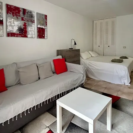 In Castle Harbour With Pool View C020 Apartmán *
