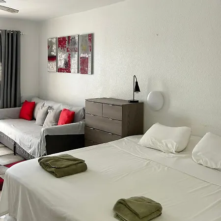 Apartmán In Castle Harbour With Pool View C020 Los Cristianos (Tenerife)