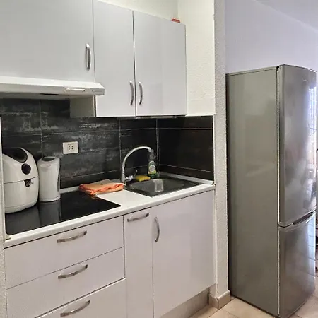 In Castle Harbour With Pool View C020 Apartamento Los Cristianos (Tenerife)